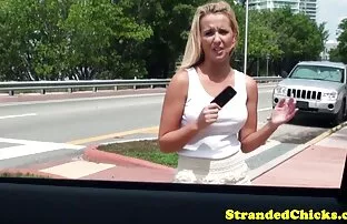 XXX Giovani ragazze in TV porno con mature nude pelose piacere a guardare