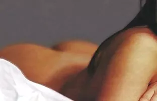 XXX Molto difficile cazzo in il lesbiche mature e pelose bathtub