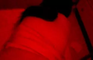 XXX Giovane bruna seduta sul cazzo di suo cugino donne mature pelose gratis