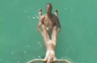 XXX Bella bruna è donne vecchie pelose brutto per questo marito a scopare