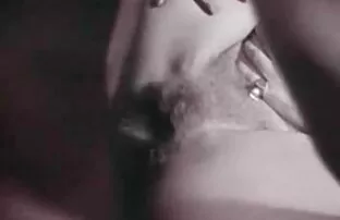 XXX Due grande famoso signore mature pelose uno ottenere mangiato da uno